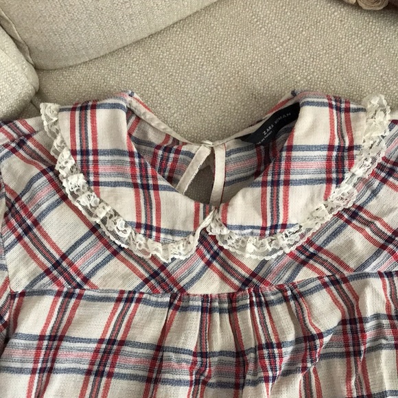 SOLD Plaid Zara blouse with Peter Pan lace trimmed collar sz XS - Picture 2 of 4